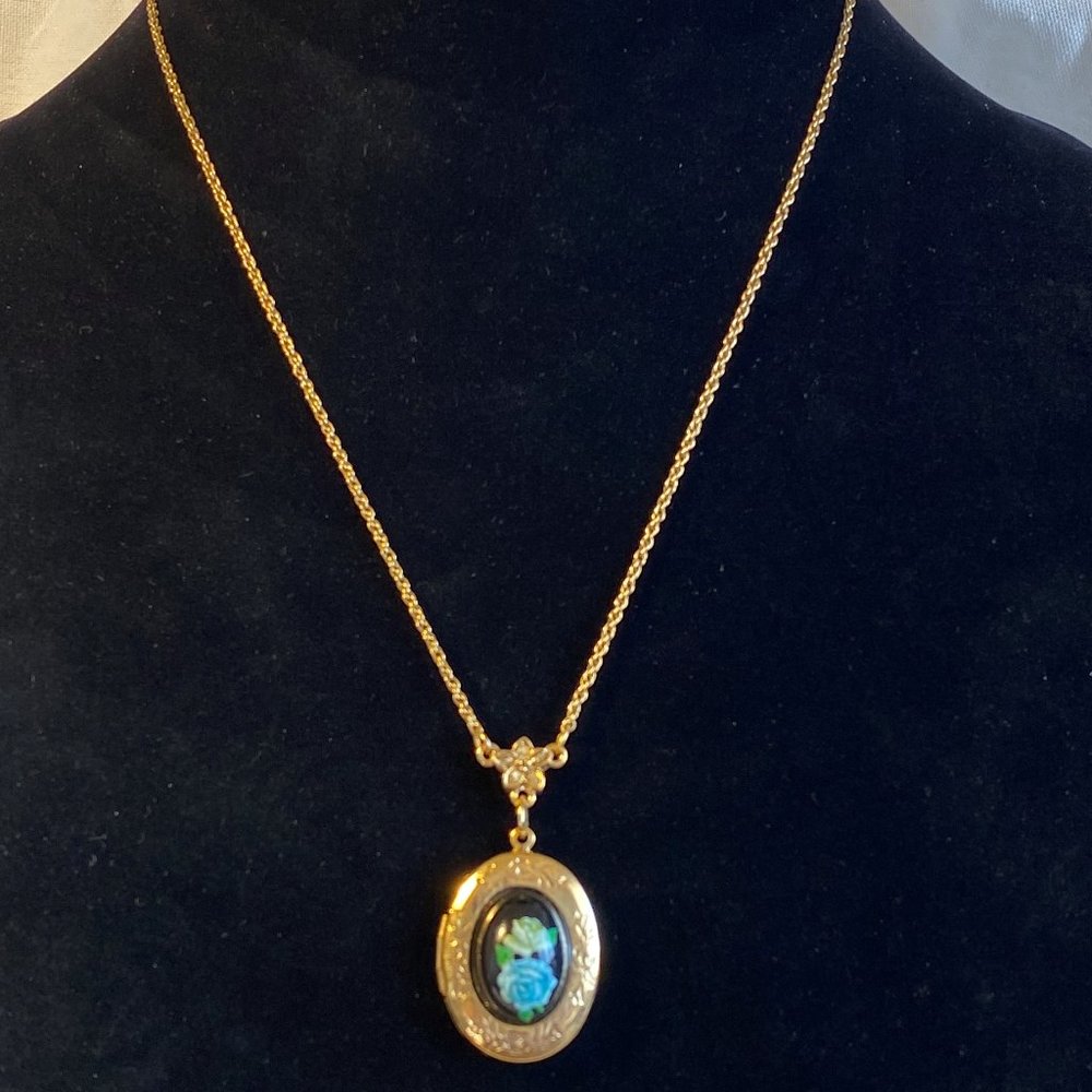 1928 Collection Gold & Black Cameo Brooch Necklace